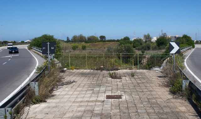 Bari, c'è un punto in cui viale Tatarella curva all'improvviso: è per preservare un antico ipogeo